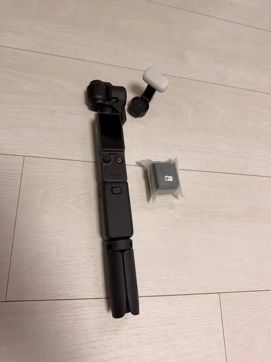 DJI 오즈모포켓4 배터리콤보 팝니다