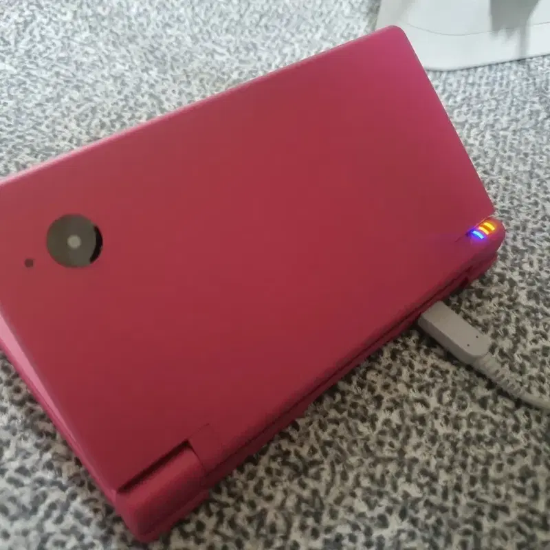 닌텐도 dsi 분홍색 팝니다