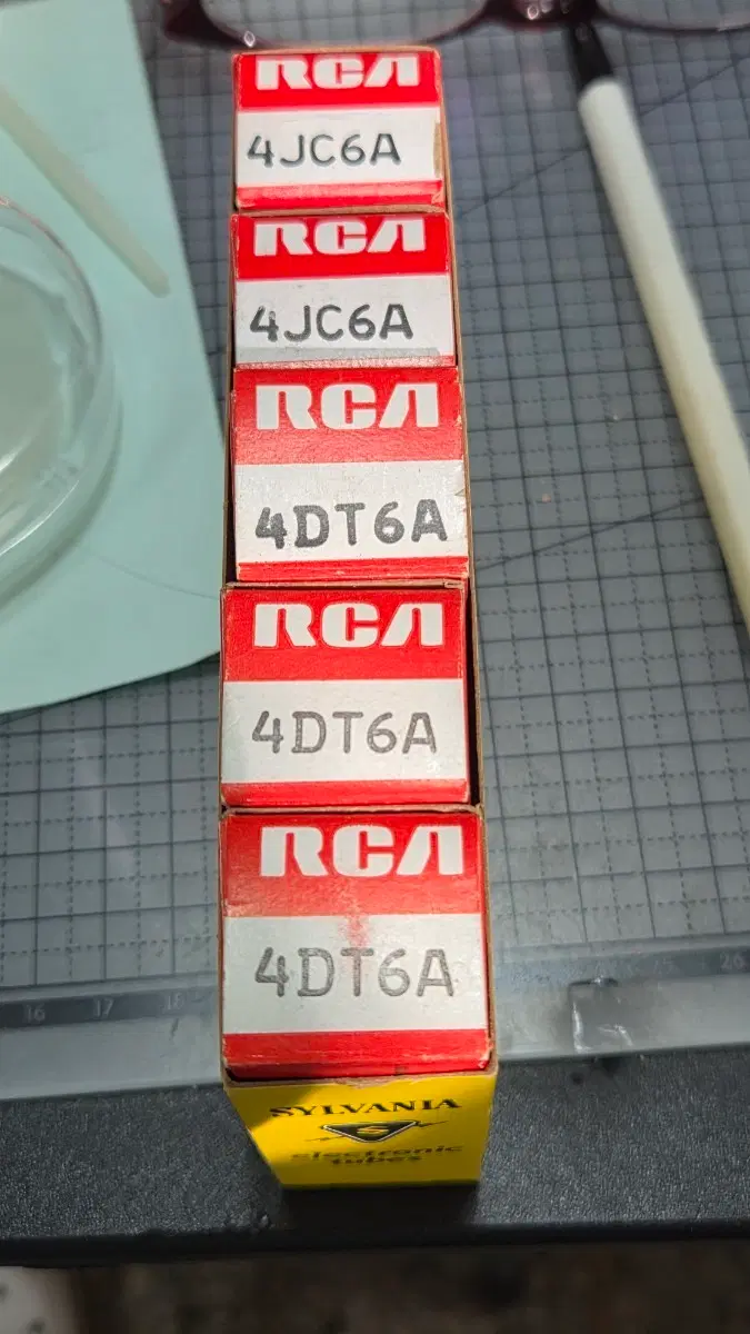 RCA 4JC6A / 4DT6A 진공관