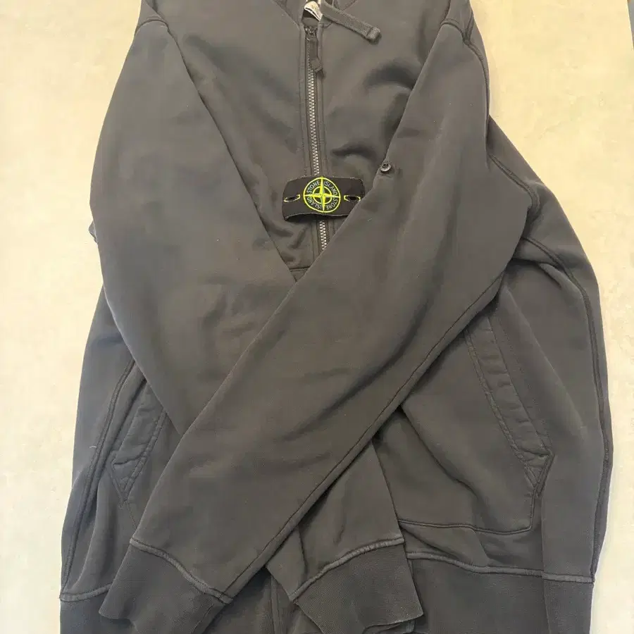 24ss 스톤아일랜드 후드집업 XXL 2XL