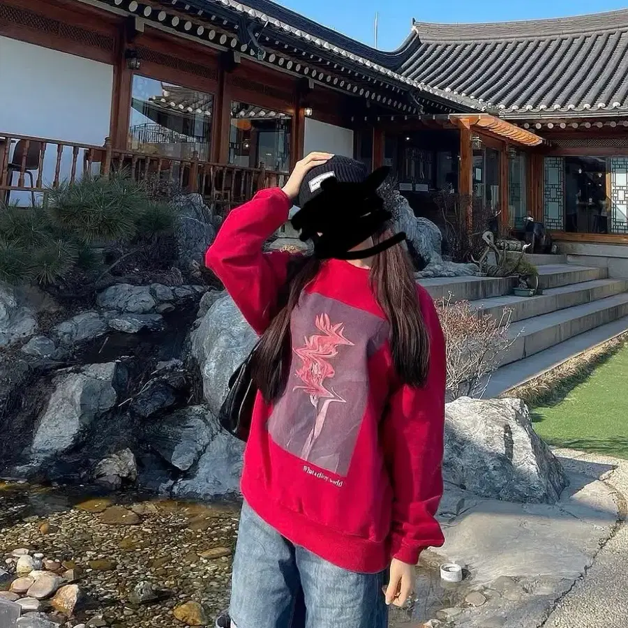 레드 그래픽 맨투맨