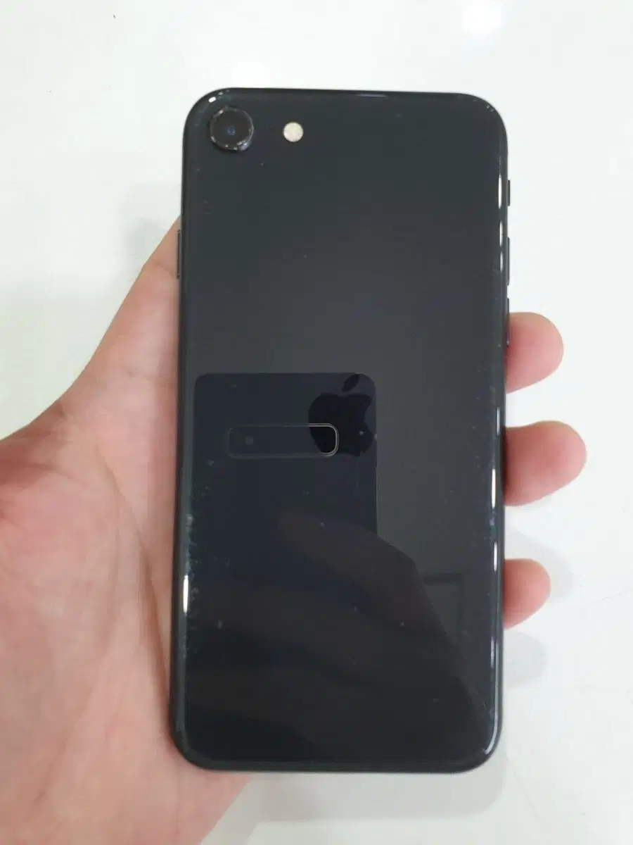 아이폰SE2 128G 무잔상 중고폰 공기계