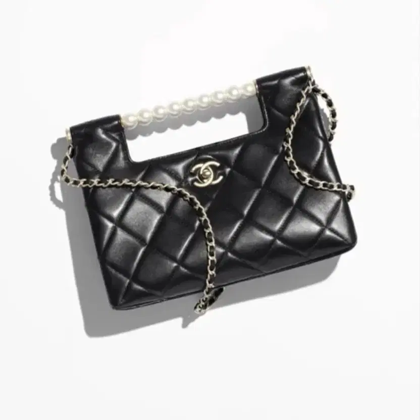 샤넬 CHANEL SS25 프리 컬렉션 램스킨 쇼퍼백 AS5413 사진 2