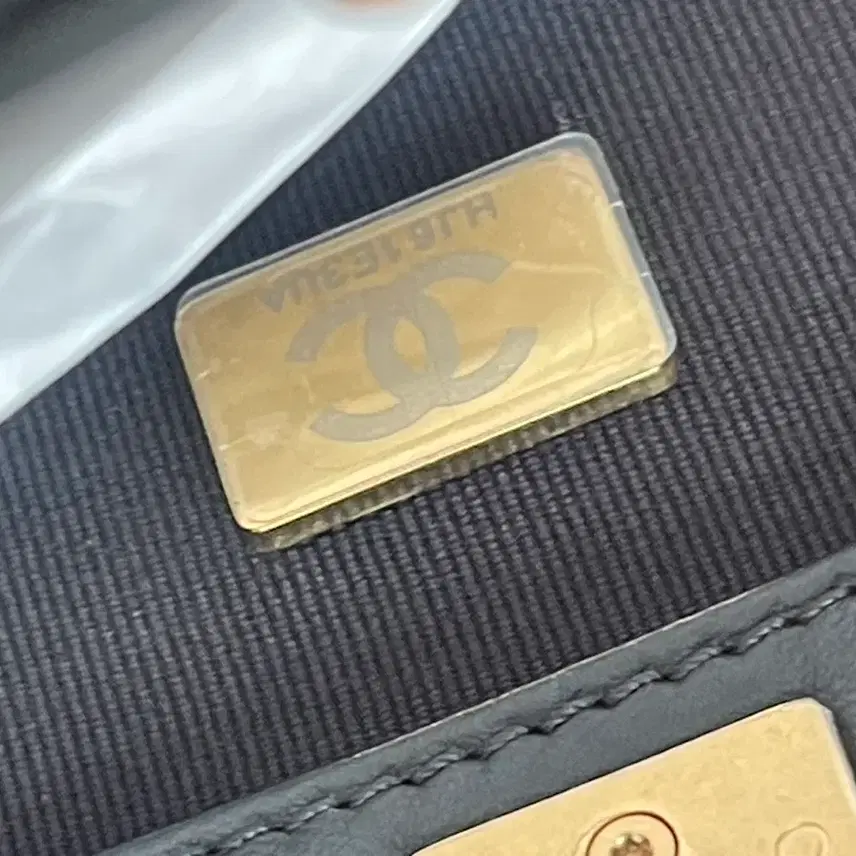 샤넬 CHANEL SS25 프리 컬렉션 램스킨 쇼퍼백 AS5413 사진 3