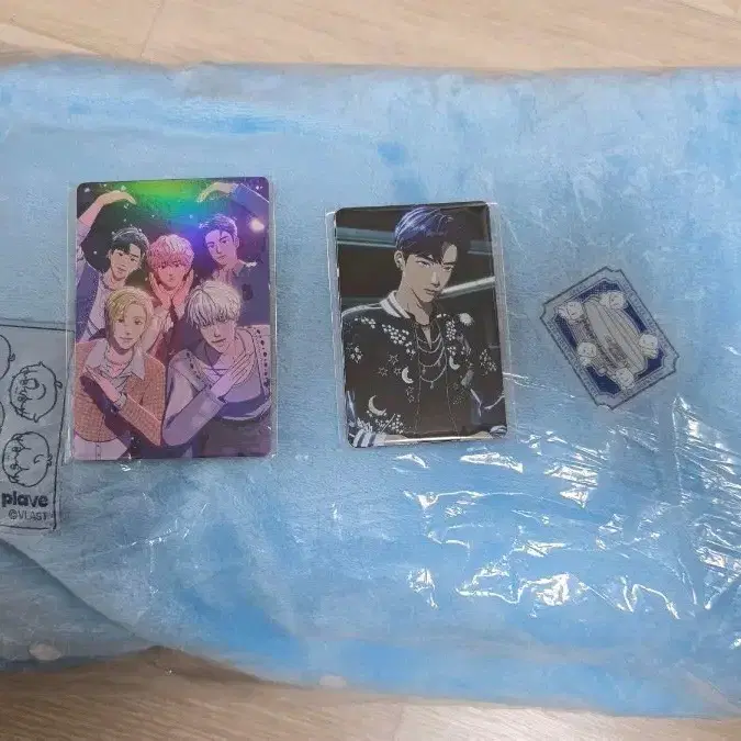 플레이브 아시아투어 콘서트 고척콘 담요 + 플리존 단체포카, 스티커