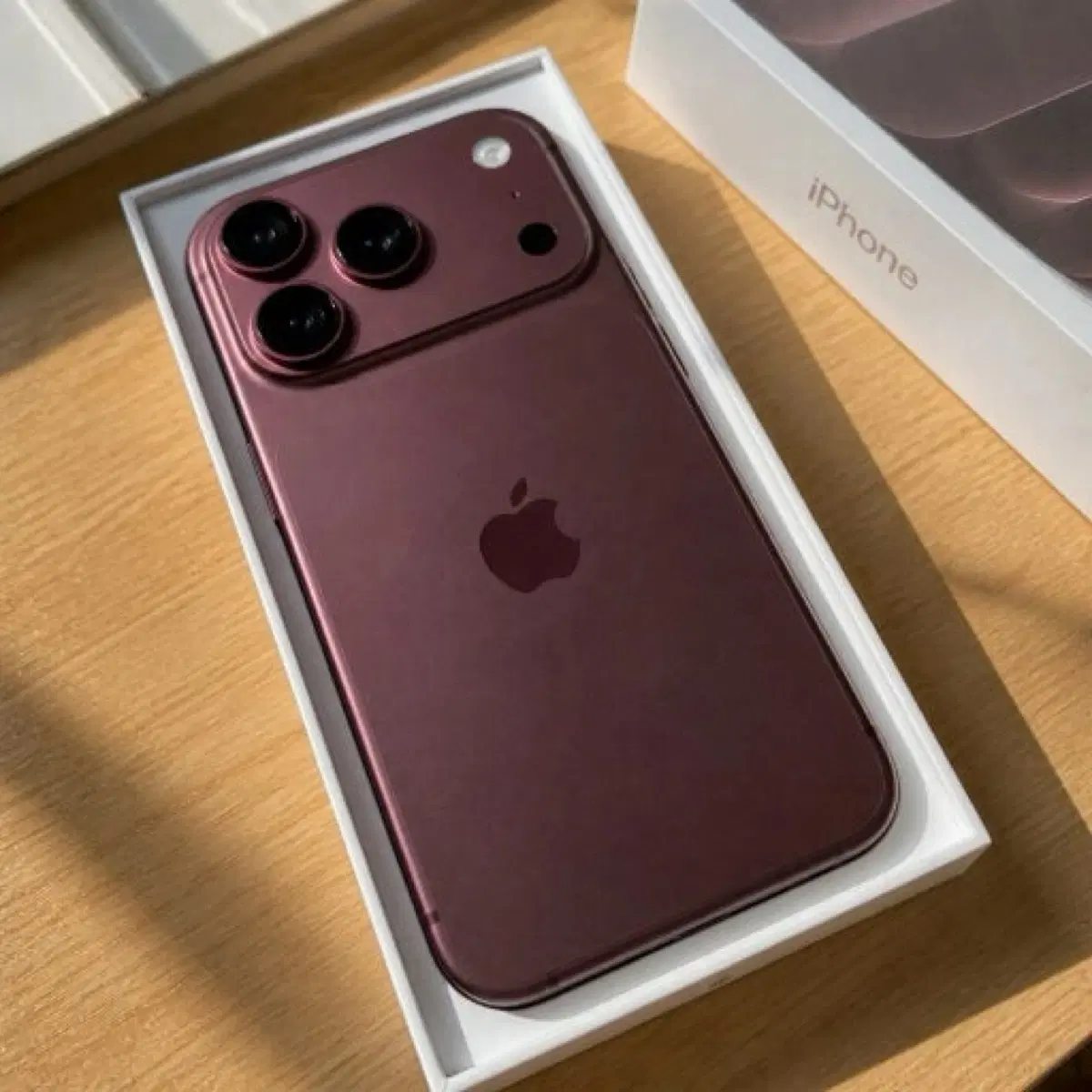 아이폰 18pro 256기가 버건디 미개봉