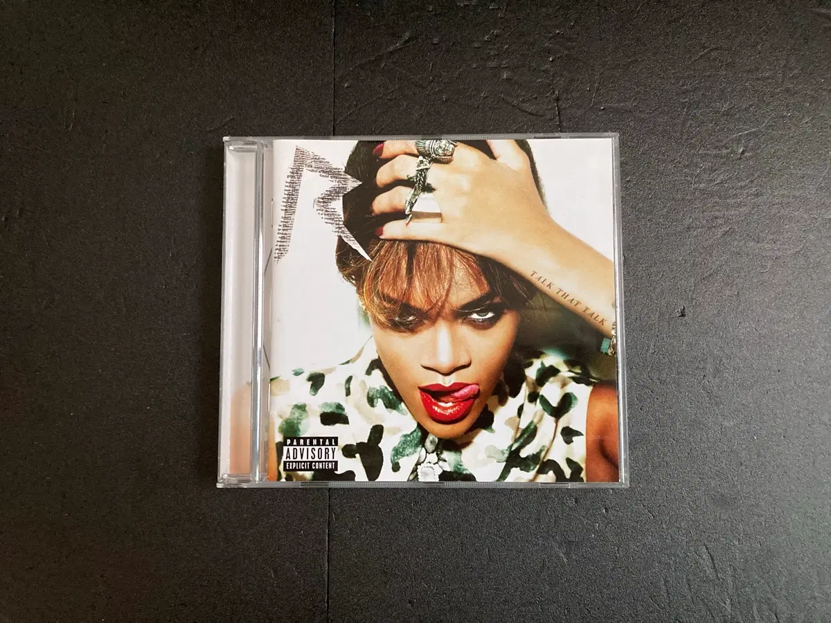 리한나 Rihanna-Talk That Talk 유럽발매 수입CD