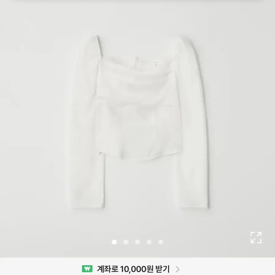 제니오 클린 스퀘어 레이스 블라우스 화이트 팔아요 / 낫유어로즈 레이즈미야