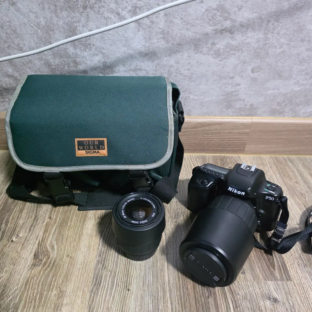 무료배송 (수리,부품용) 니콘 F50 카메라 + 시그마 렌즈 2개 + 가방 포함