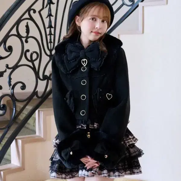 LIZ LISA 리즈리사 메니 리본 숏코트
