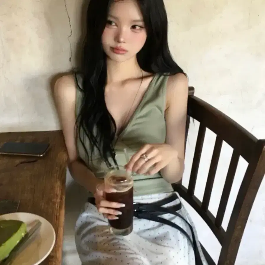 에이블리 올리브 랩 레이어드 나시
