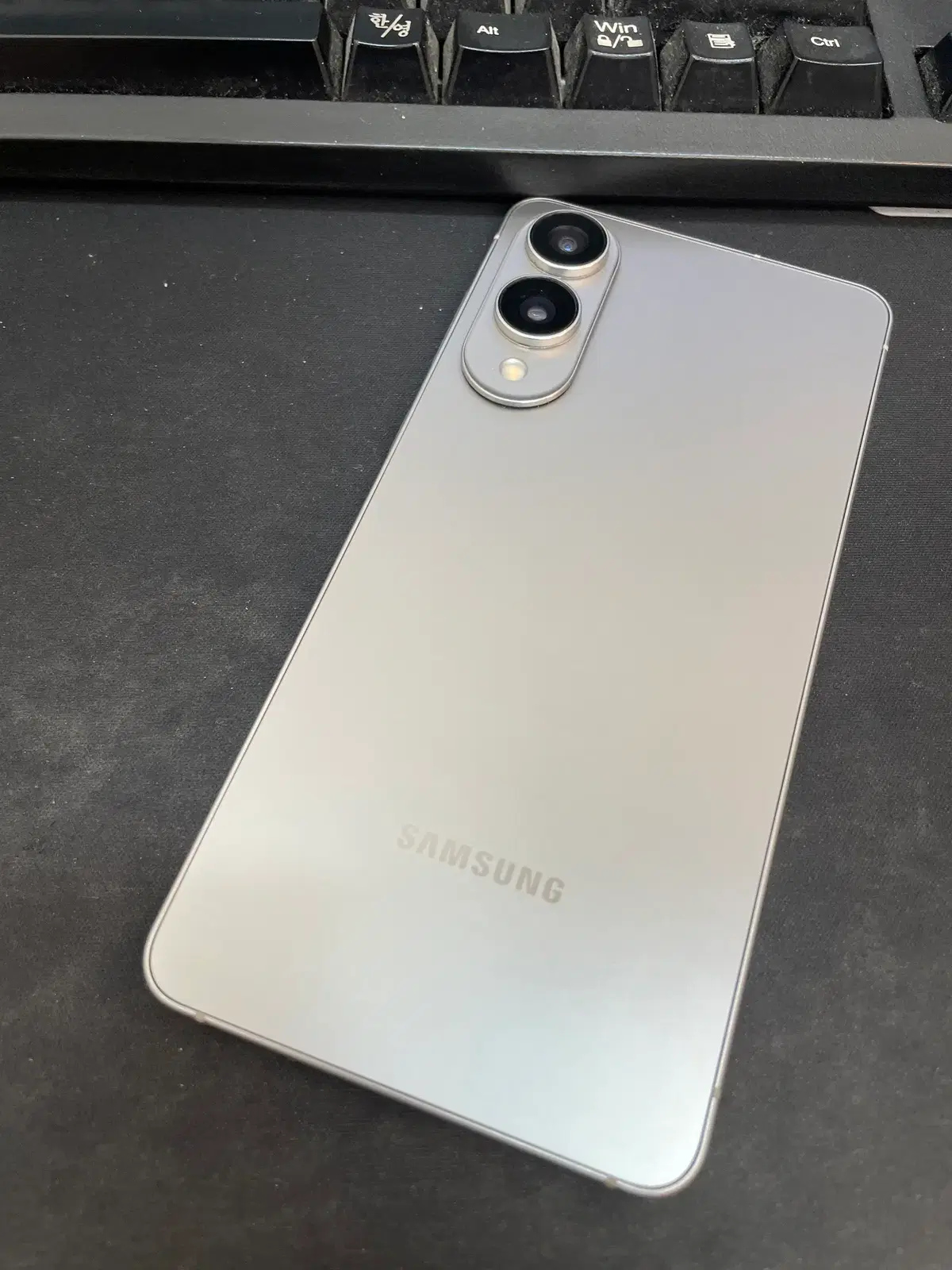 갤럭시S25엣지 실버 256GB 무잔상 상태좋은 중고73만1000원팝니다