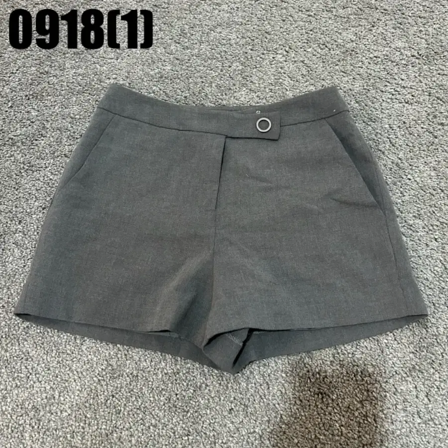 새상품) 플라스틱아일랜드 여성 반바지