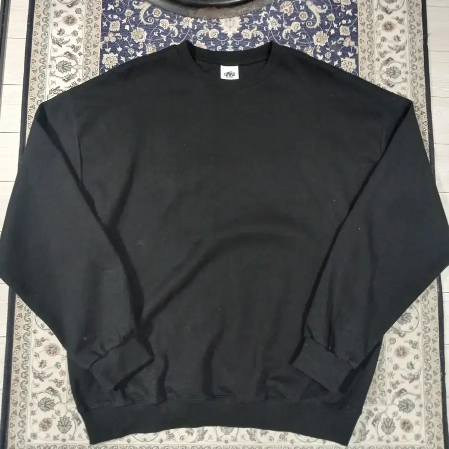 (2XL / 오버핏105) 람블라 맨투맨 블랙