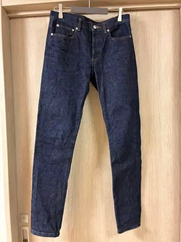 새상품급 A.P.C. 아페쎄 프티 뉴스탠다드 데님 29 다크 네이비