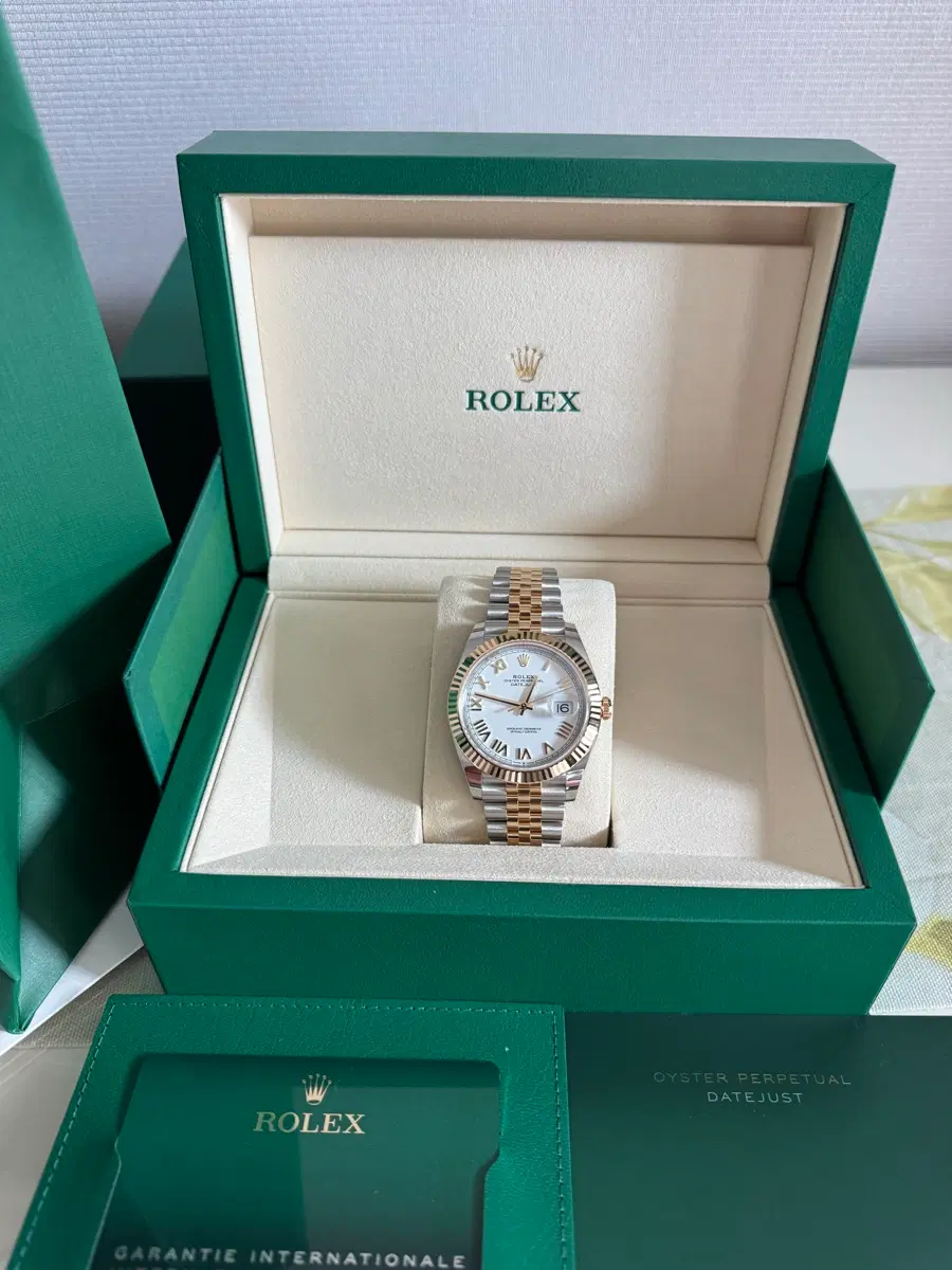 롤렉스 데이저스트 콤비 화이트 로마자 41mm 새제품 팝니다