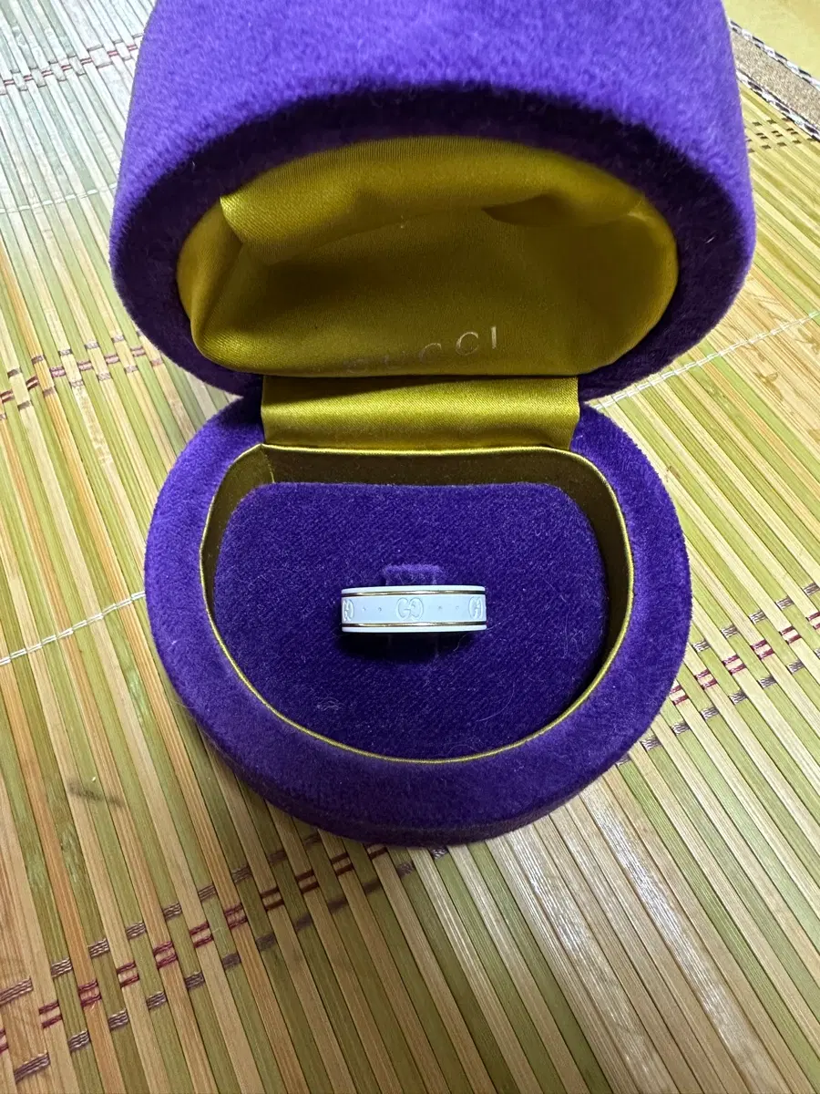 구찌 아이코닉 반지 18k 골드 19호