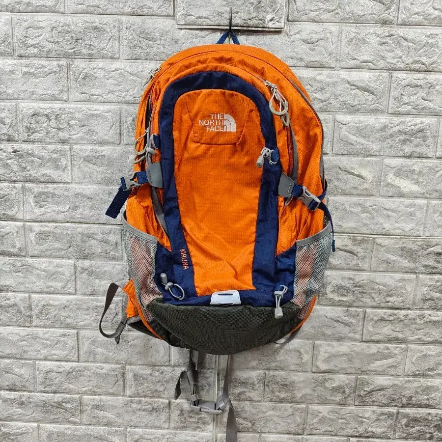 노스페이스 키루나 백팩 오렌지  32L  사이즈 50*30 상태양호