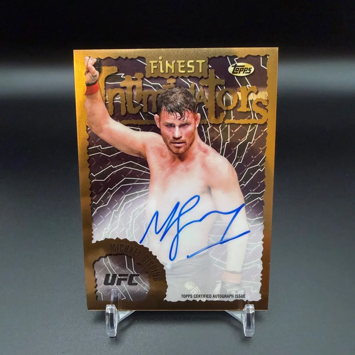 파이니스트 UFC 마이클 비스핑 온오토 카드