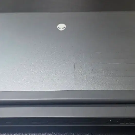 델에일리언웨어 M16R1 QHD 4070그래픽 게이밍노트북(새배터리)