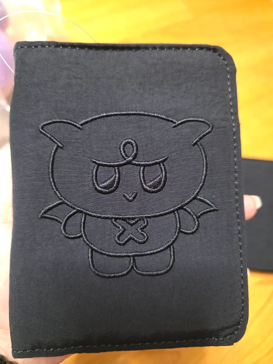 에이티즈 마이티즈 깜요 passport case