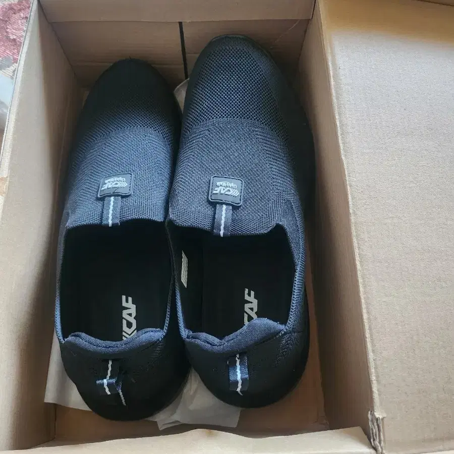 르카프 남성용 블랙 슬립온 265