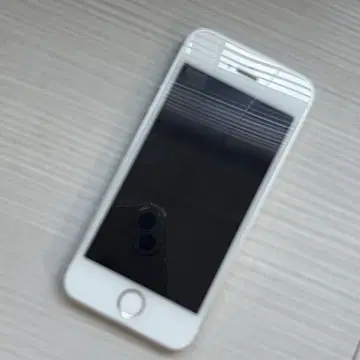 iPhone SE 32ギガ シルバー