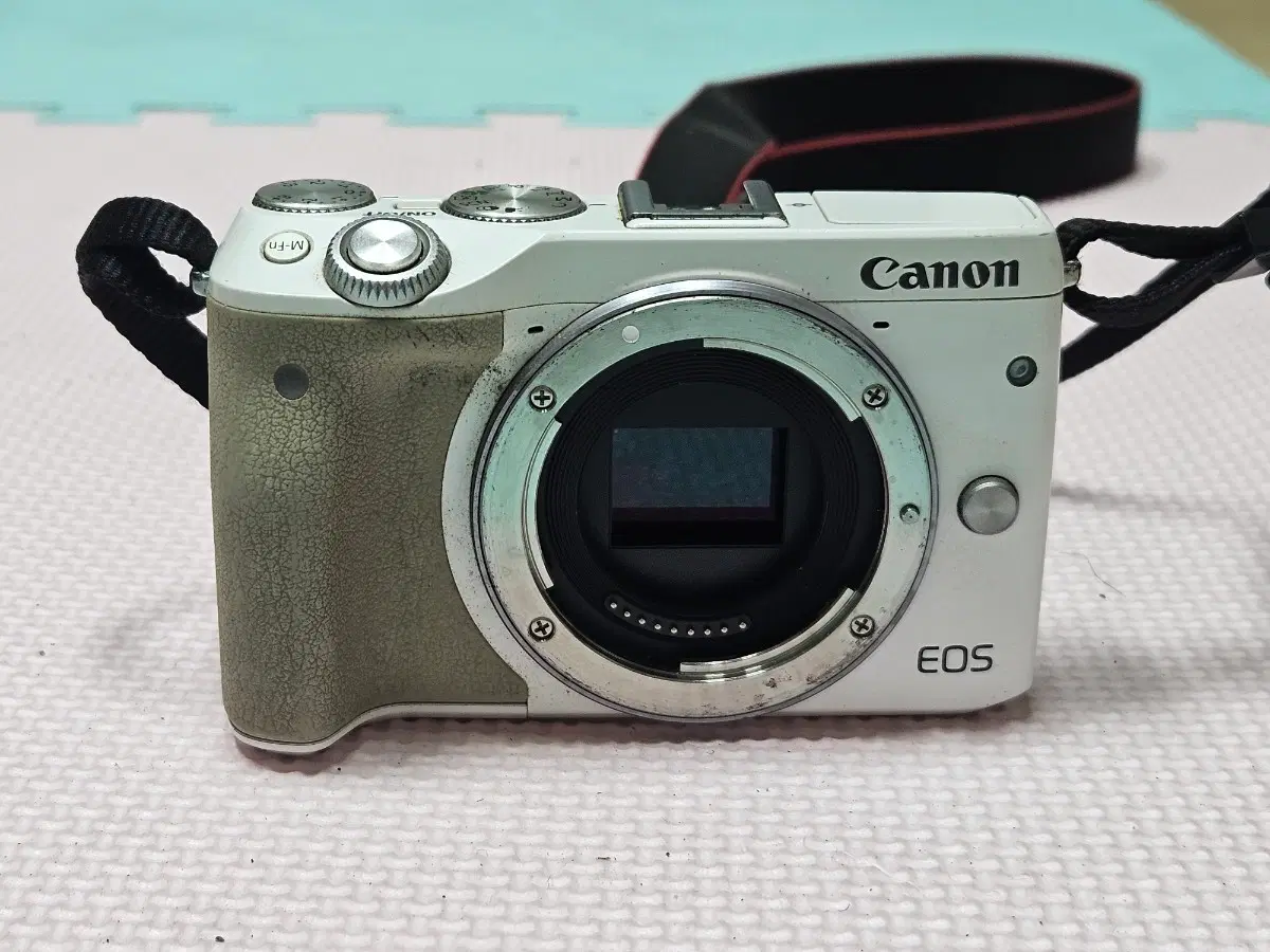케논 EOS m3