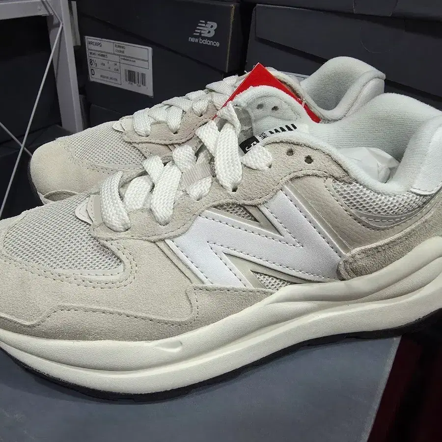 뉴발란스 M5740VPD 225사이즈 새상품