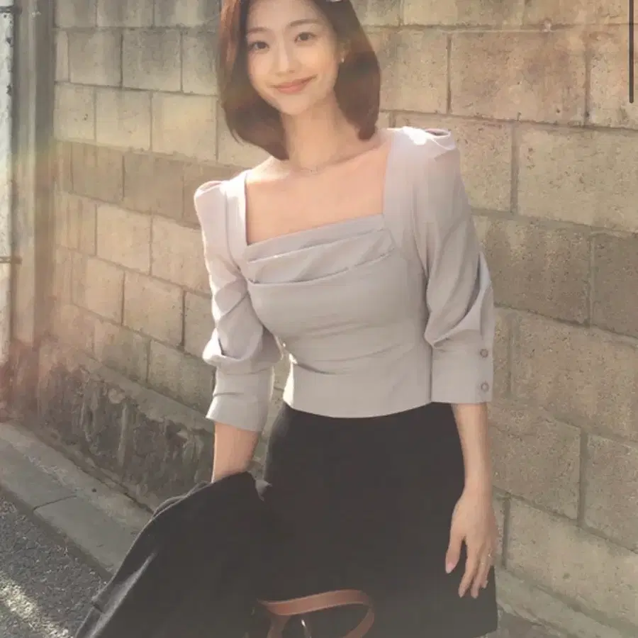 이바나헬싱키 tatte tucked blouse