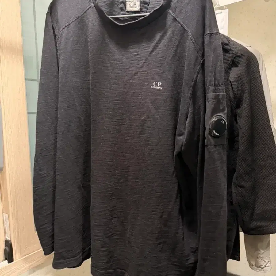 CP컴퍼니 블랙 긴팔 티셔츠 xl