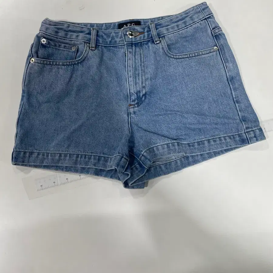 A.P.C 아패쎄 데님 쇼츠