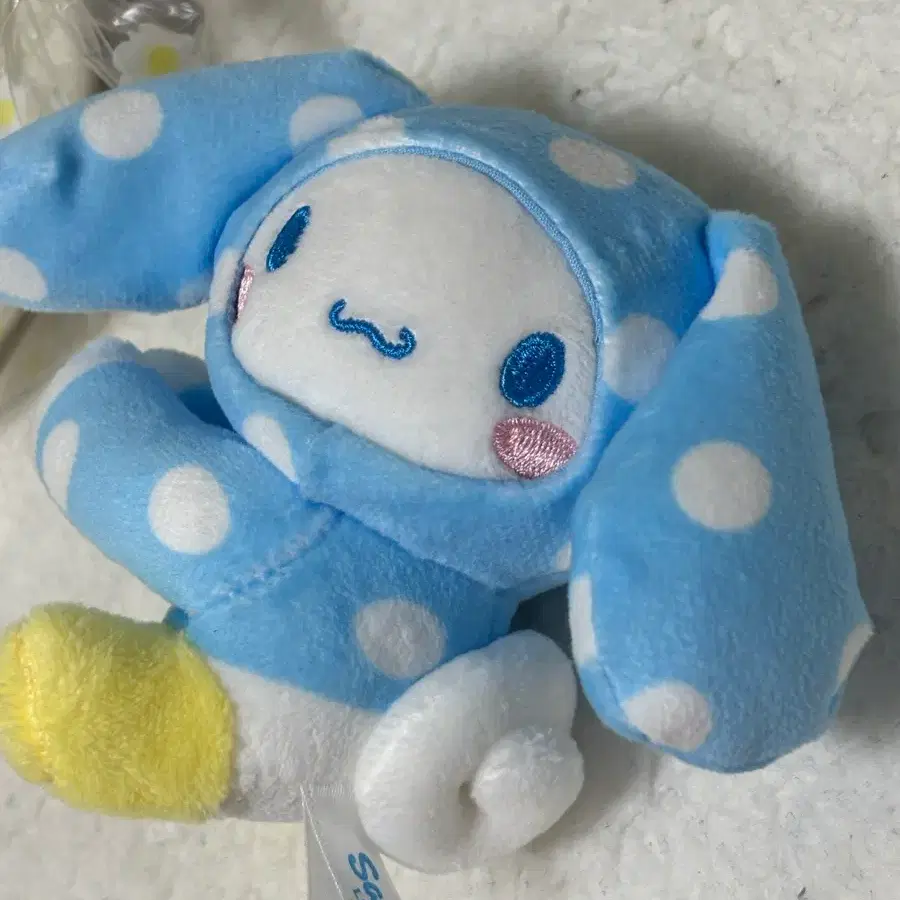 산리오 시나모롤 인형 블루 도트 땡땡이 인형키링