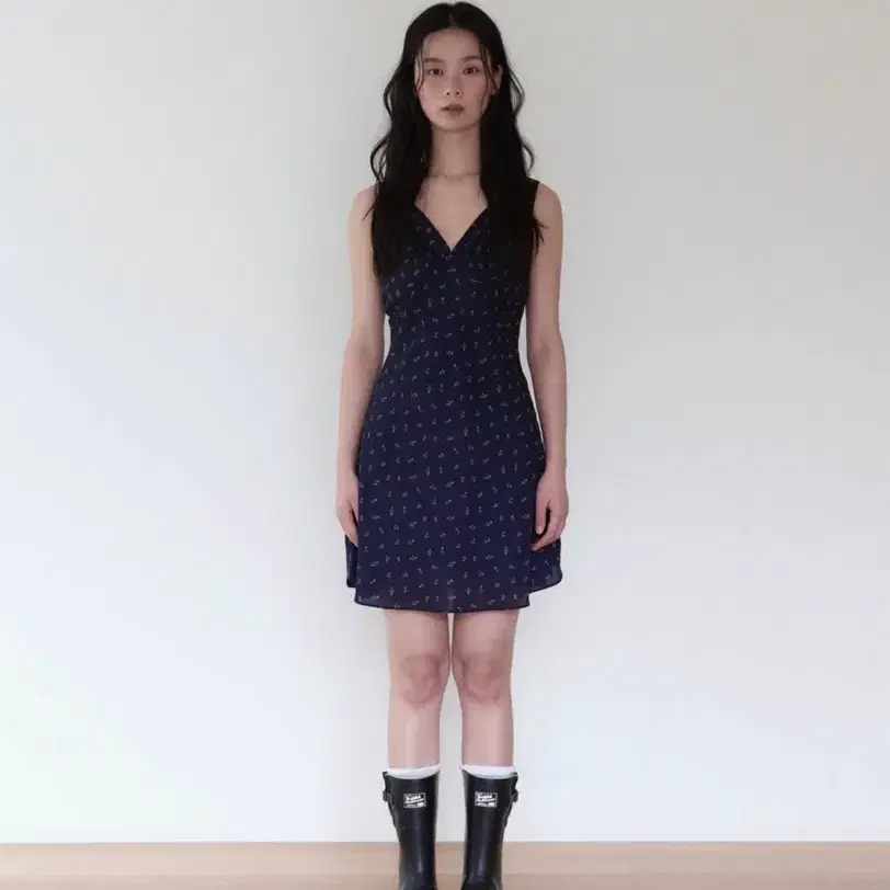 윤슬샵 verano rosa ops(navy) 사이즈m