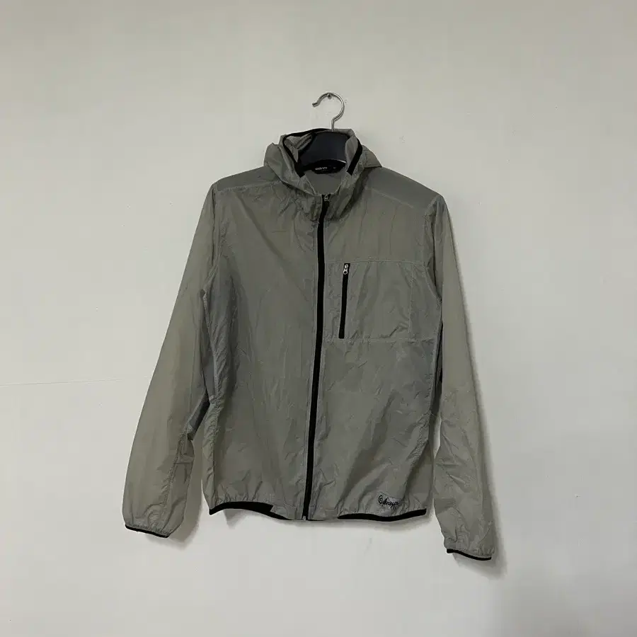 Ostrya 오스트리야 Windbreaker Jacket Pale Mist L sz