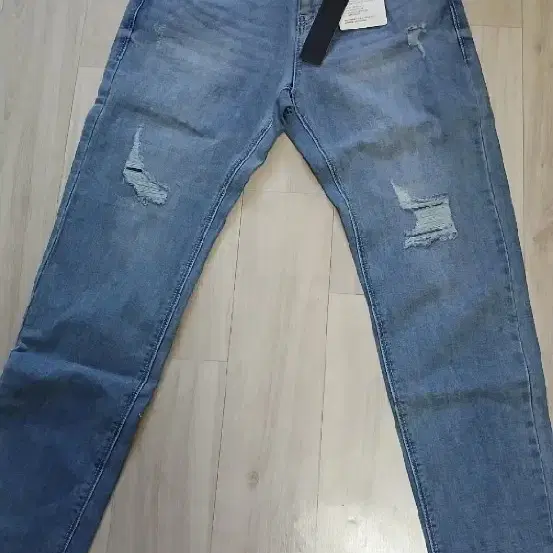여성의류 새상품 엣지 데님 청바지