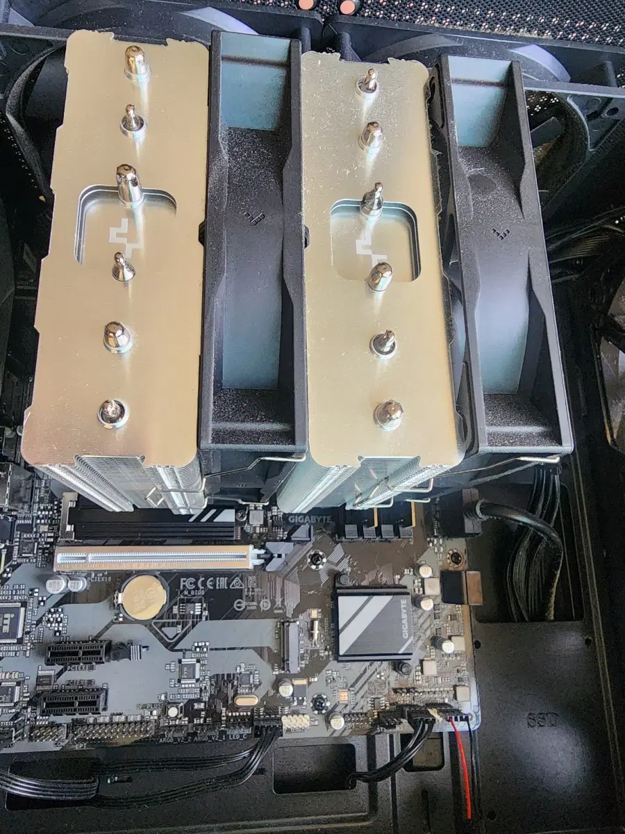 아수스 b760m a,기가바이트 b760m, 공랭쿨러 2개