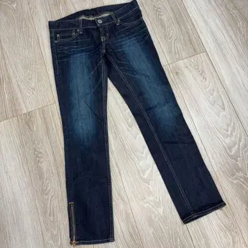 미사용 새상품 moussy 레어 스트레이트 데님 밑단 지퍼 포함