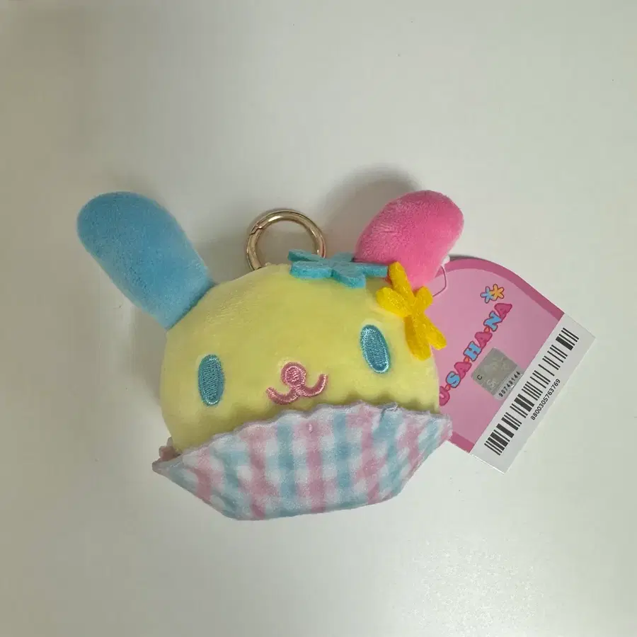 (새상품) 산리오 우사하나 디저트 컵케이크 머핀 인형 키링 8cm