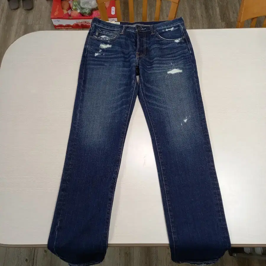 32 Abercrombie&Fitch 데미지워싱 슬림일자진 32-473