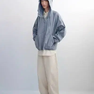 유니클로u 후드블루종 바람막이 M