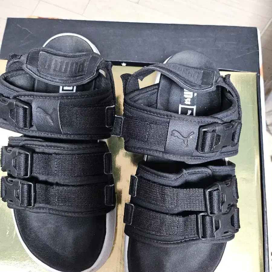 푸마 블랙 스트랩 샌들 260mm 상태매우좋음
