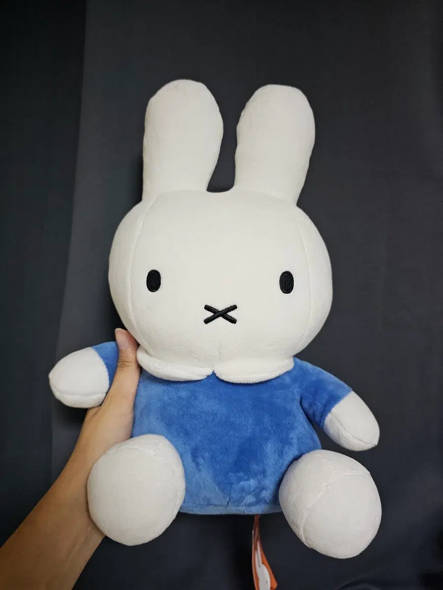 미피 인형 파란색 옷