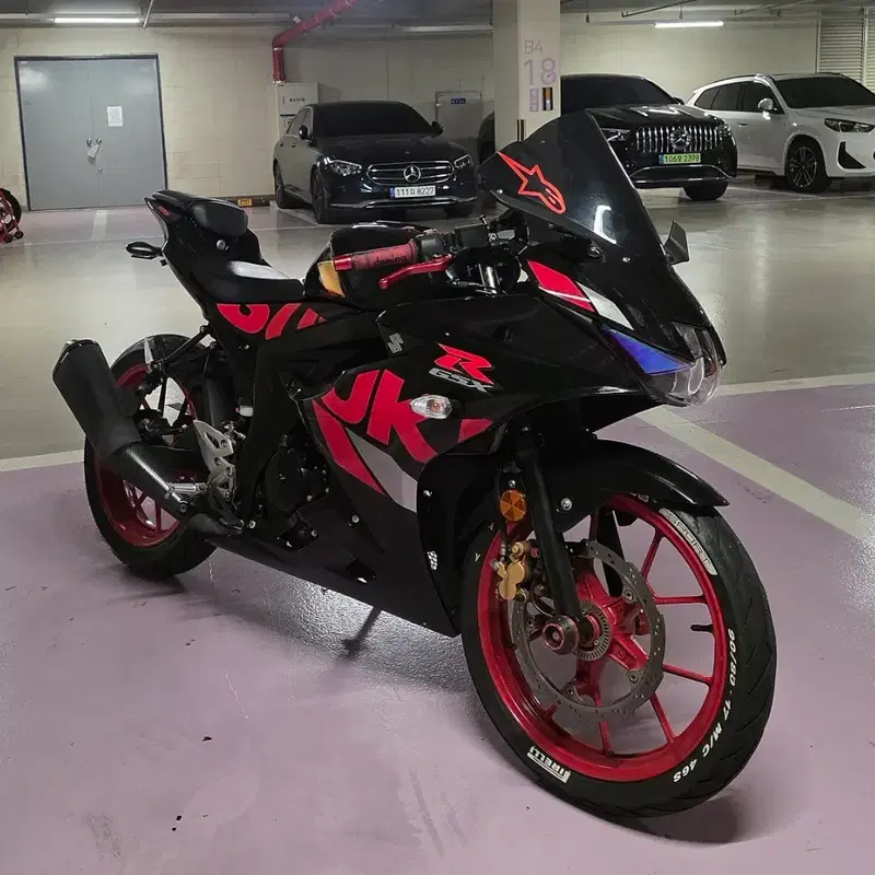 스즈키 gsxr125 검빨 깔끔한바이크 팝니다