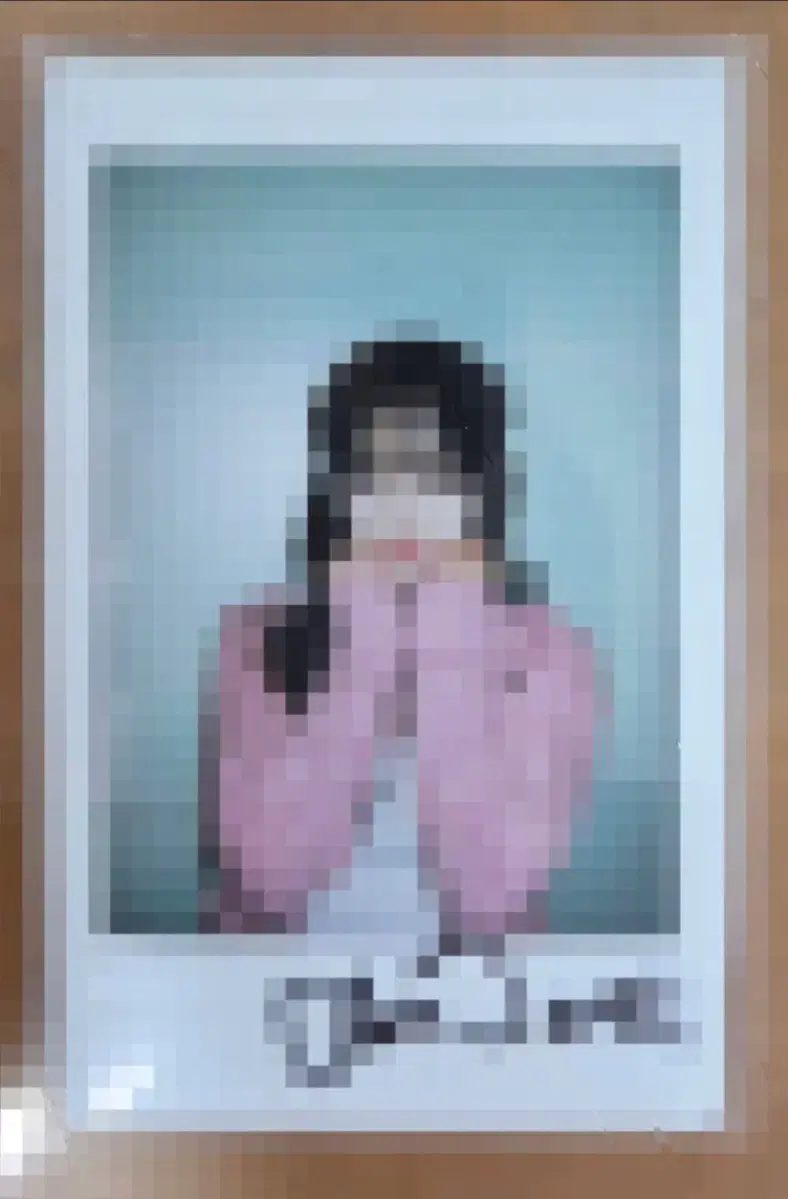 Triples Kim Chaewon Weekly Idol sign pola