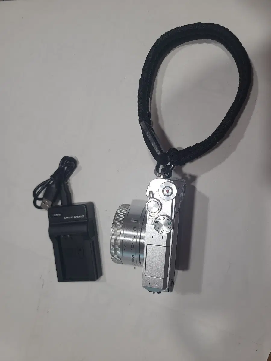 니콘 J5 10-30 + 배터리 충전기