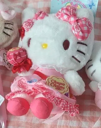 산리오 츄파춥스 콜라보 헬로키티 판매합니다