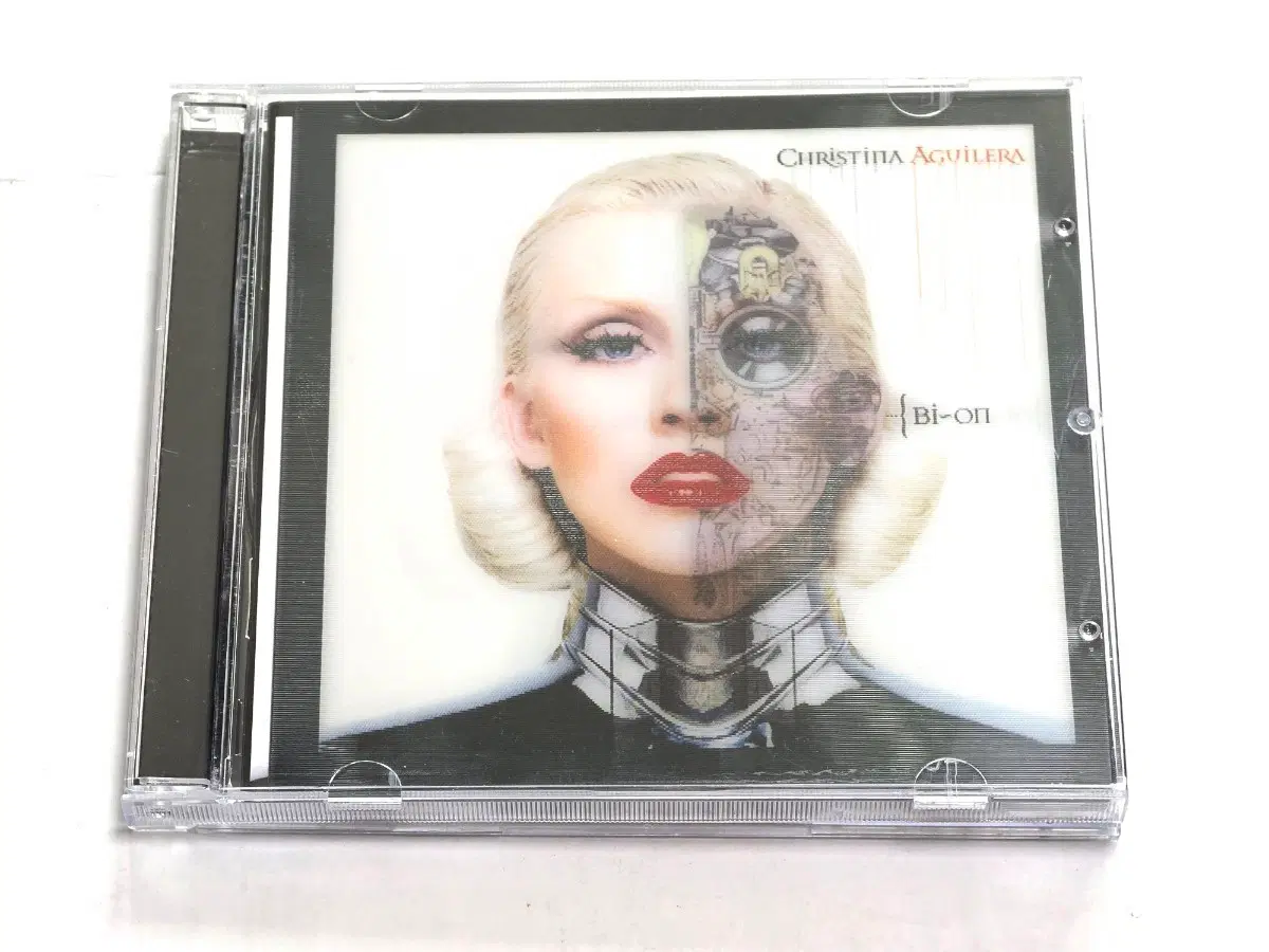 크리스티나 아길레라 - Bionic (Deluxe Edition, 23 Tracks)