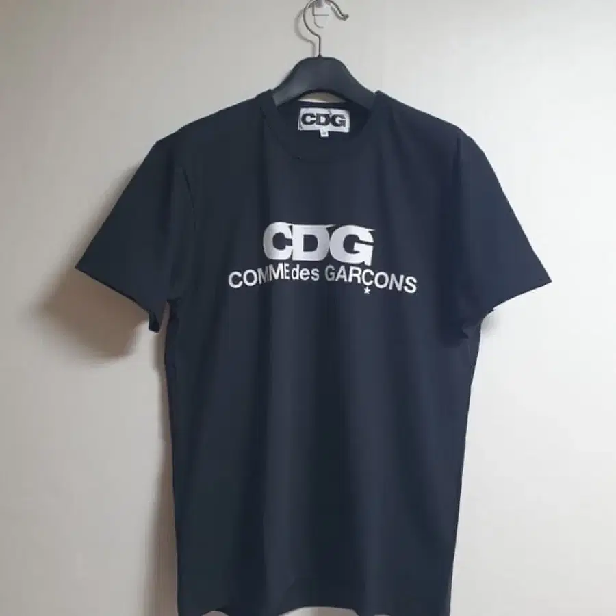 꼼데가르송 CDG 반팔티 블랙XL
