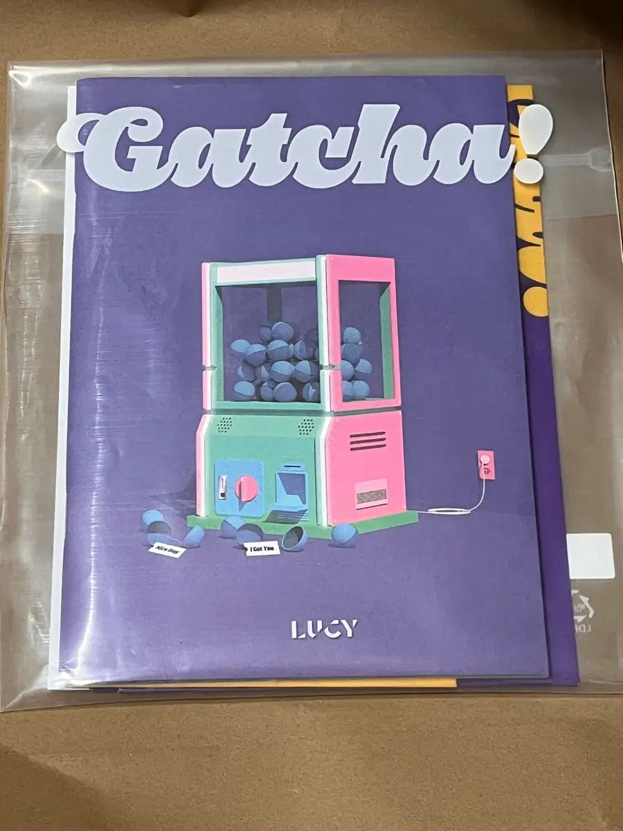 루시 Catcha! 앨범